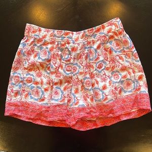 Vineyard Vines pink / blue / white floral pull on shorts, size XS